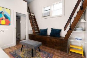 Cozy Tiny Home on an Eco Farm Huge Yard